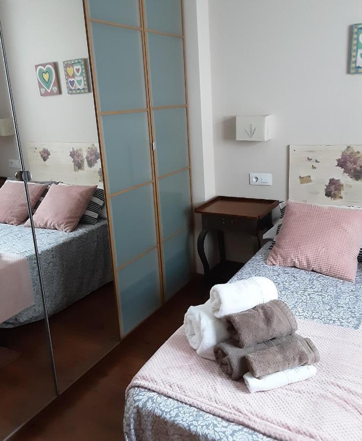 Apartamento Cine Colon 2 里瓦德奥 外观 照片
